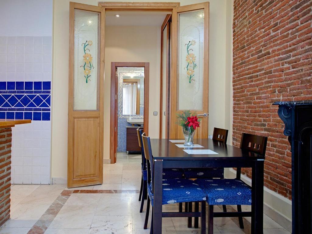 Santa Ana Apartamento Madrid Zimmer foto